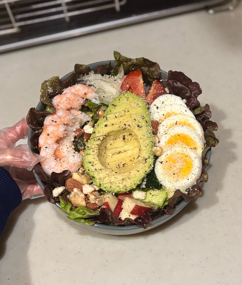 otodesu_ttky's tweet photo. アボカド大好き人間が作る
野菜がもりもり食べれるサラダボウル🥗 https://t.co/fplgY4aRbc