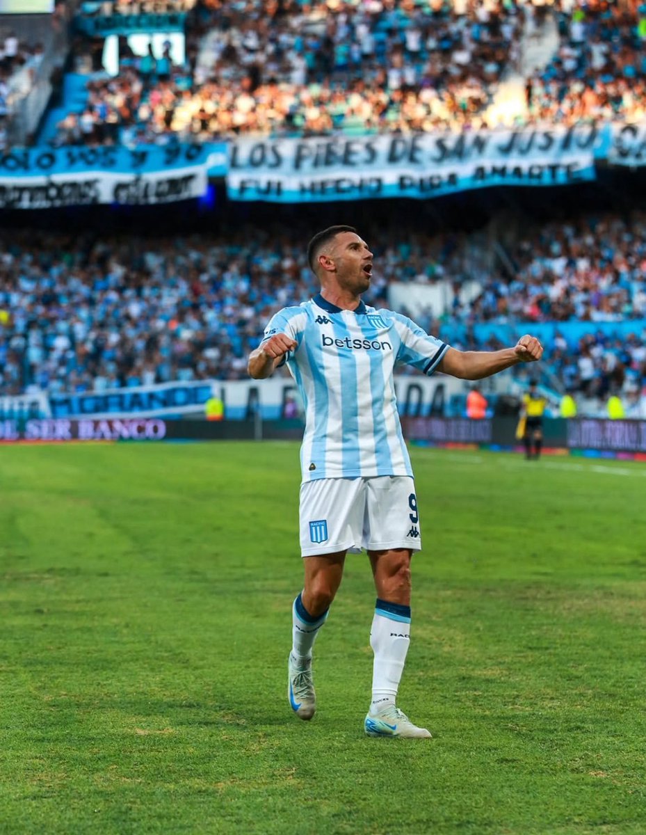 La Comu de Racing 🎓 tweet media