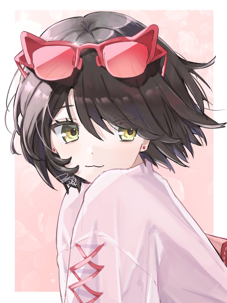 つば女 tweet media