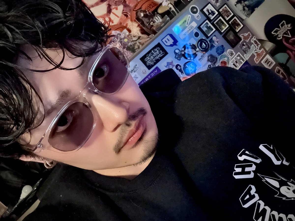 たけーらの喫煙所 tweet media