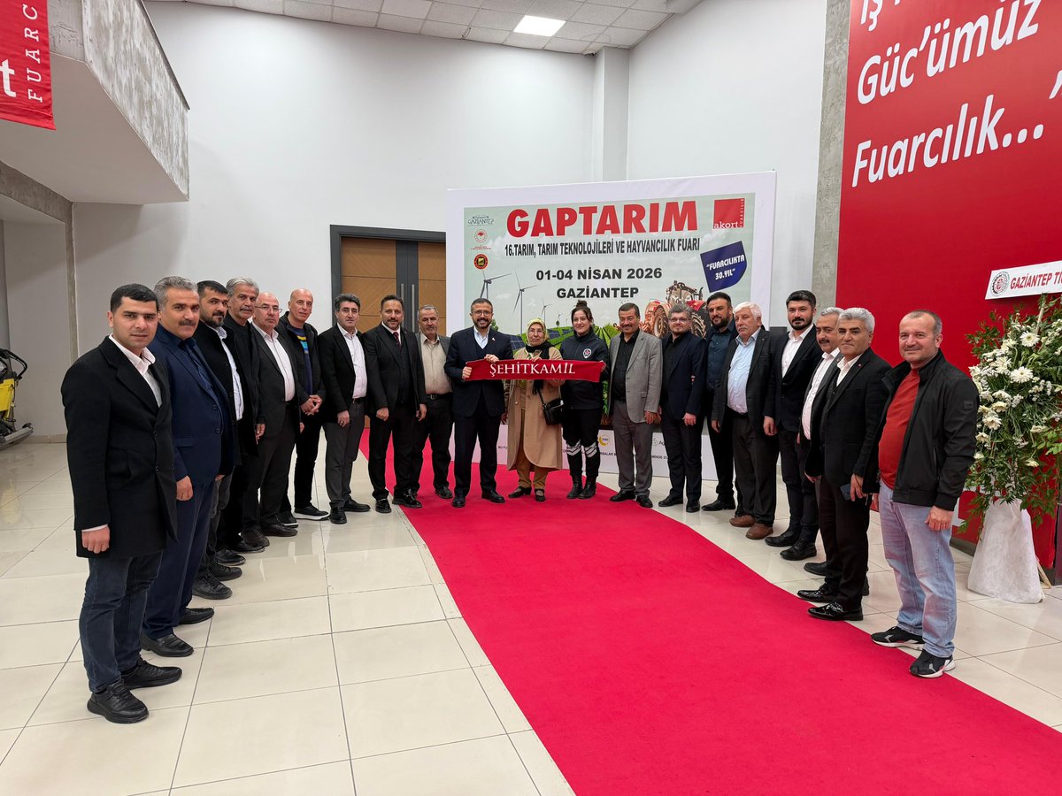 mehmetyilmazmy_'s tweet photo. Gaziantep’in üretim gücünü yansıtan Gap Tarım, 16. Tarım, Tarım Teknolojileri ve Hayvancılık Fuarı’nı ziyaret ettik. Sektördeki yenilikleri yerinde inceleyerek, modern tarım teknolojileri üzerine değerli istişarelerde bulunduk. Şehrimiz ve üreticimiz için hayırlı olsun. 🚜🌾
#GapTarım #Gaziantep #TarımFuarı #Hayvancılık #Teknoloji