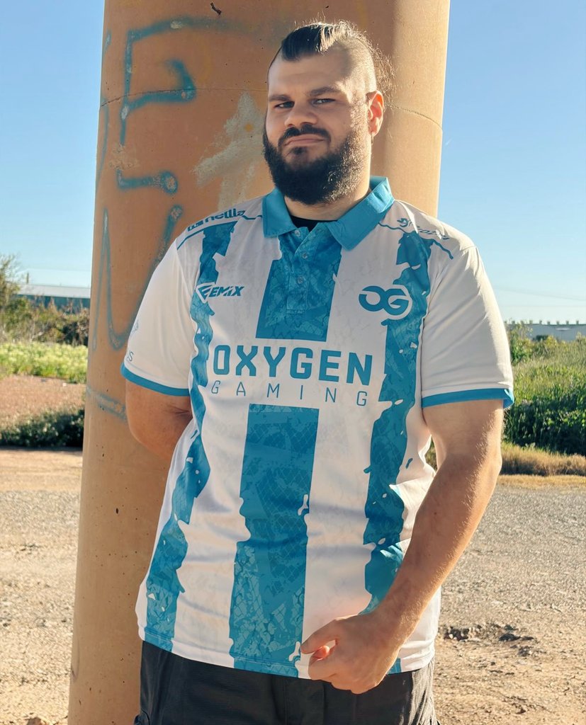 GamingOxygen's tweet photo. DEFINICIÓN DE AURA 🤩💙 @AngelySaras https://t.co/jhwqbXkyVG