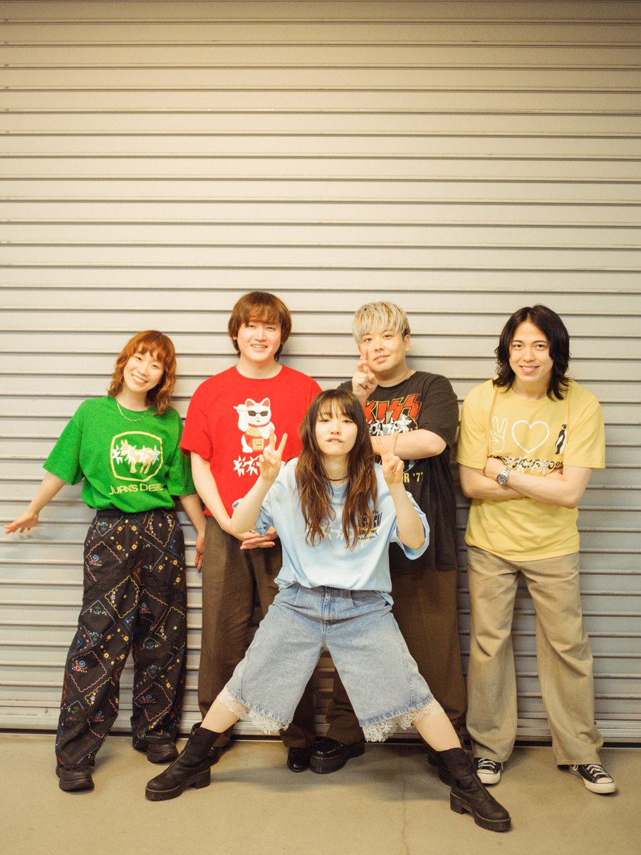 にしなtour2026 "日々散漫"
大阪でした！
2公演目だとまだフレッシュさと、1回目にはない慣れが合体してかなり良いかも？！と思いながら弾いてました。
たくさん曲やったけど集中してたら本当あっという間。楽しかったー！

#にしな
#日々散漫