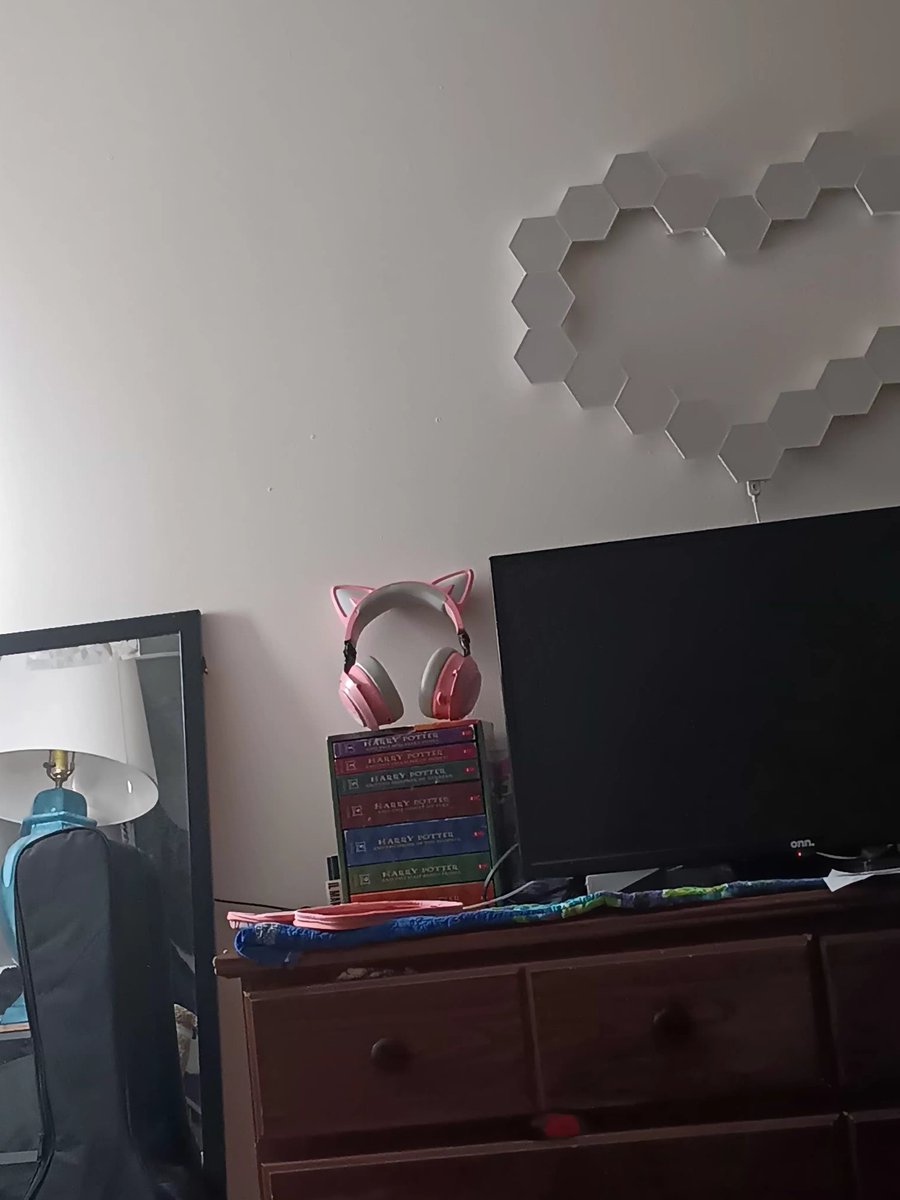 ✨️Subliminal𝓐𝓾𝓽𝓲𝓼𝓽✨ tweet media