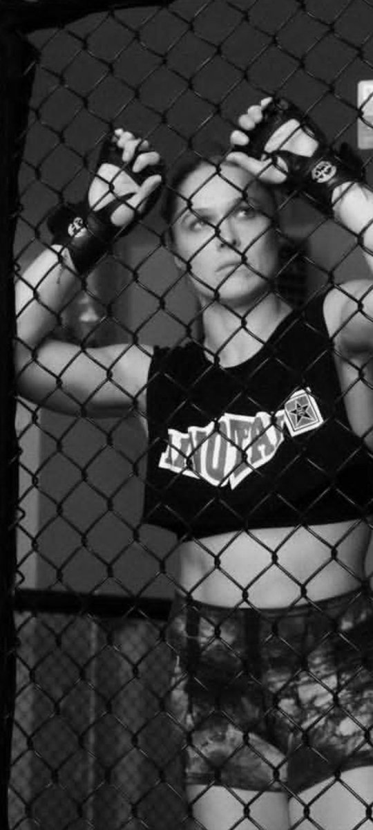 𝕭𝖆𝖈𝖐 𝕭𝖗𝖊𝖆𝖐𝖎𝖓𝖌 𝕭𝖎𝖙𝖈𝖍 tweet media