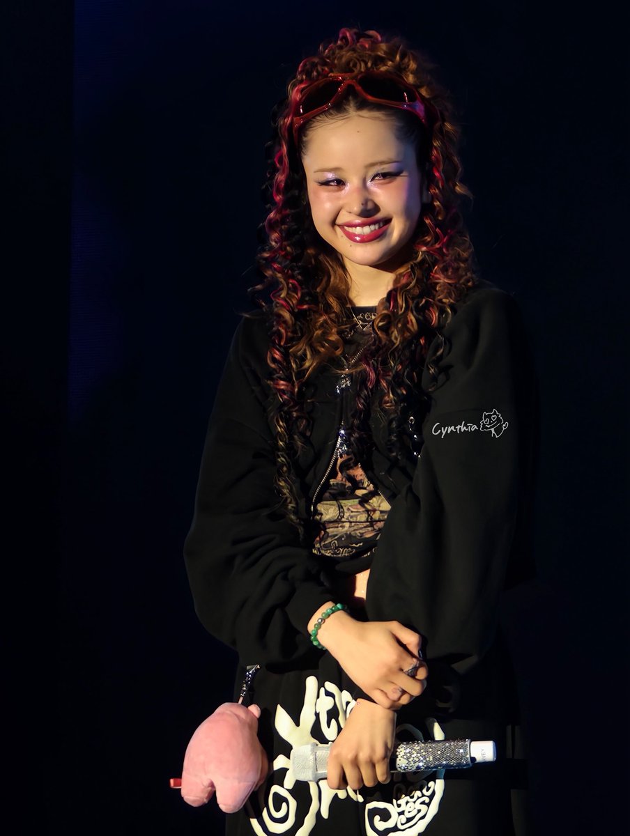 Cynthia🦄 tweet media