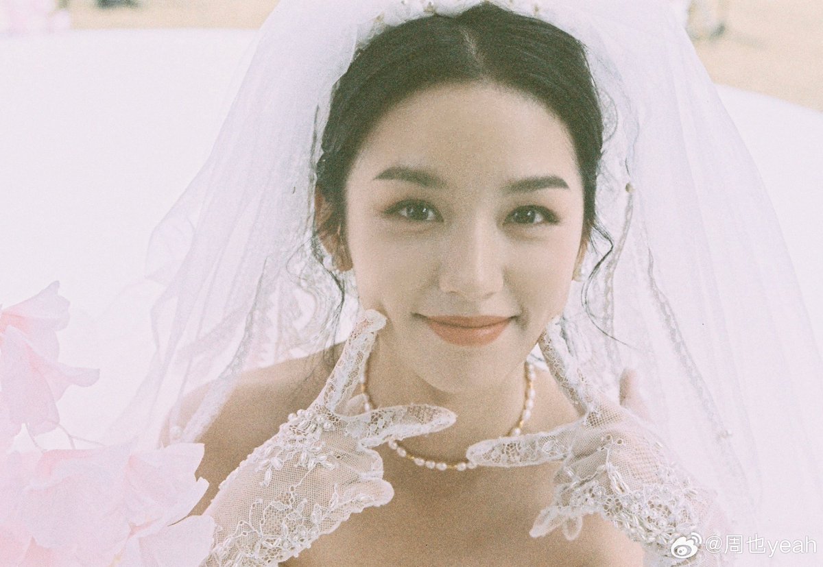 In love with Zhou Ye tweet media