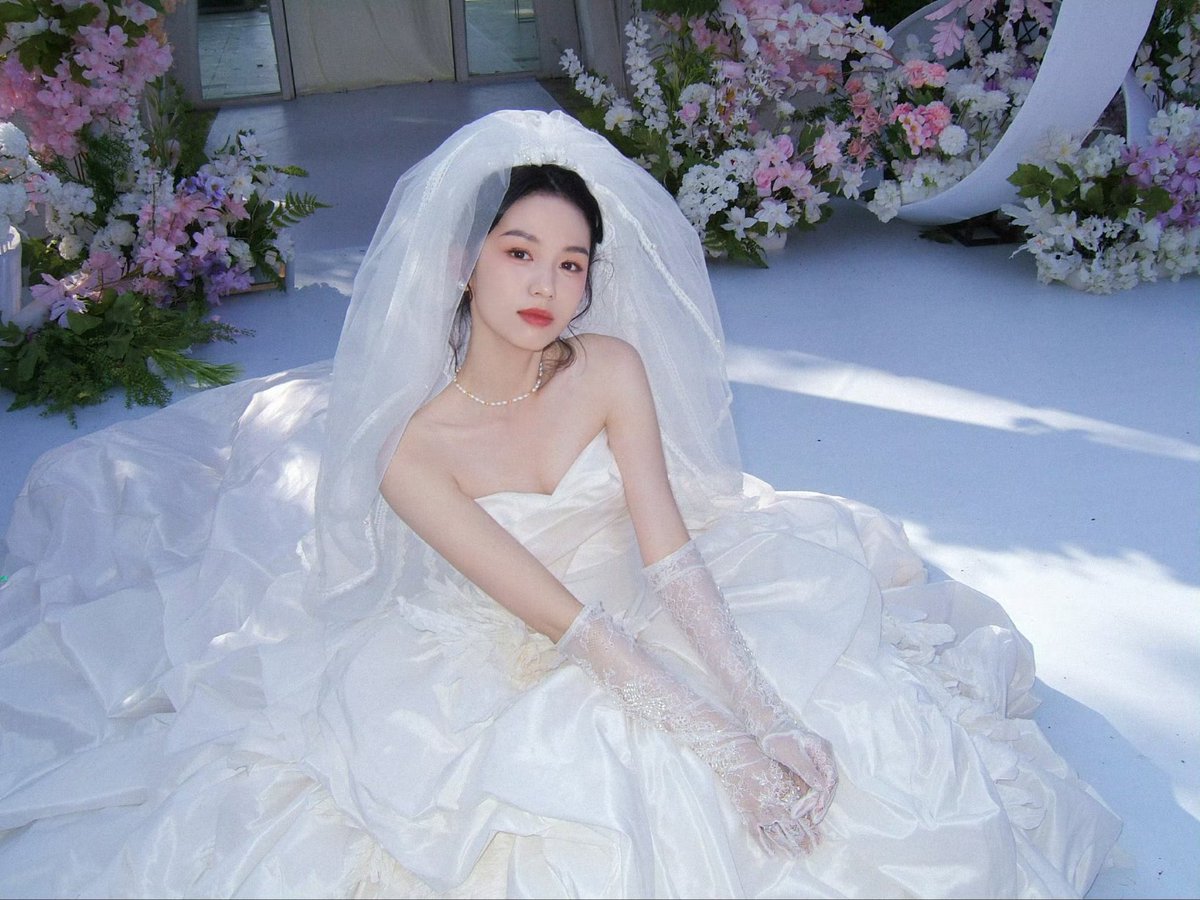 In love with Zhou Ye tweet media