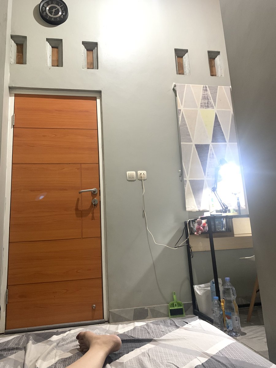 Naravenya tweet media