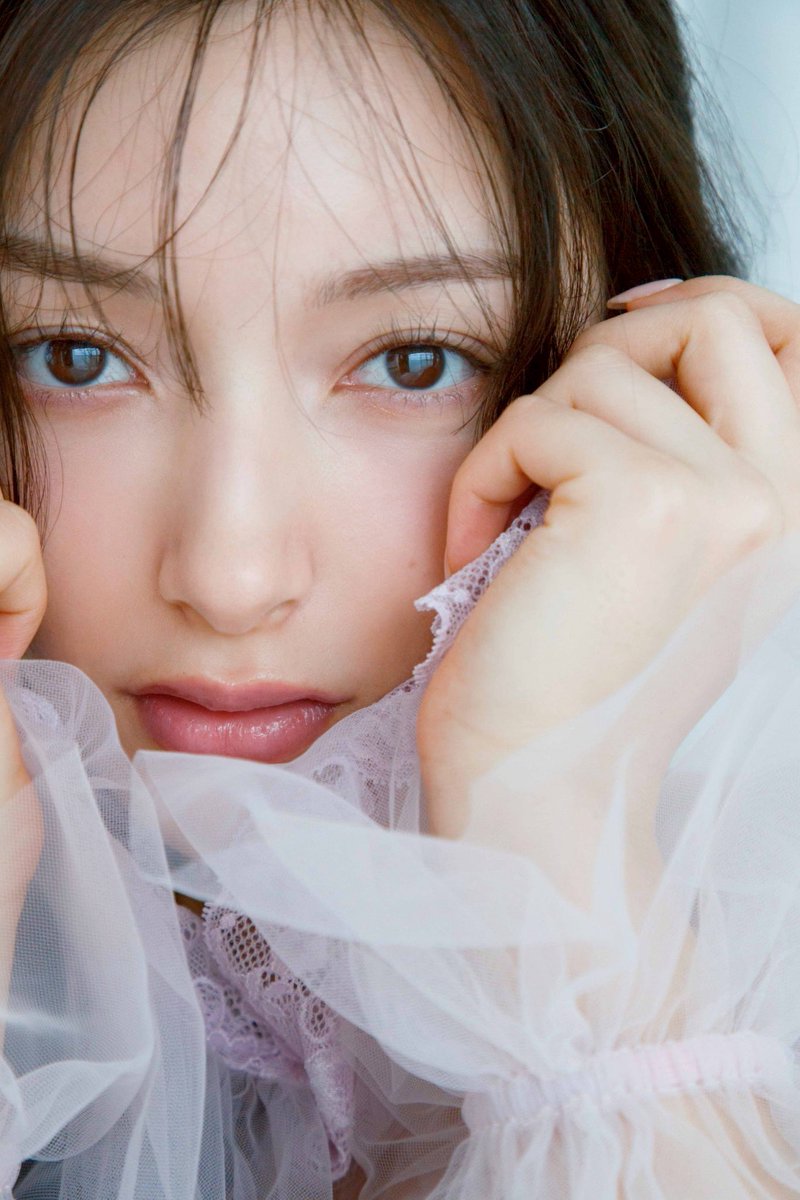 【公式】エリマリ姉妹 1st写真集 (@1st_erimari) / Posts / X
