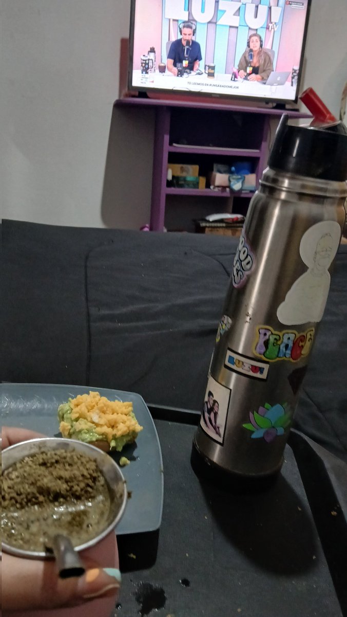 DaffnePinola ( La moyano ) tweet media