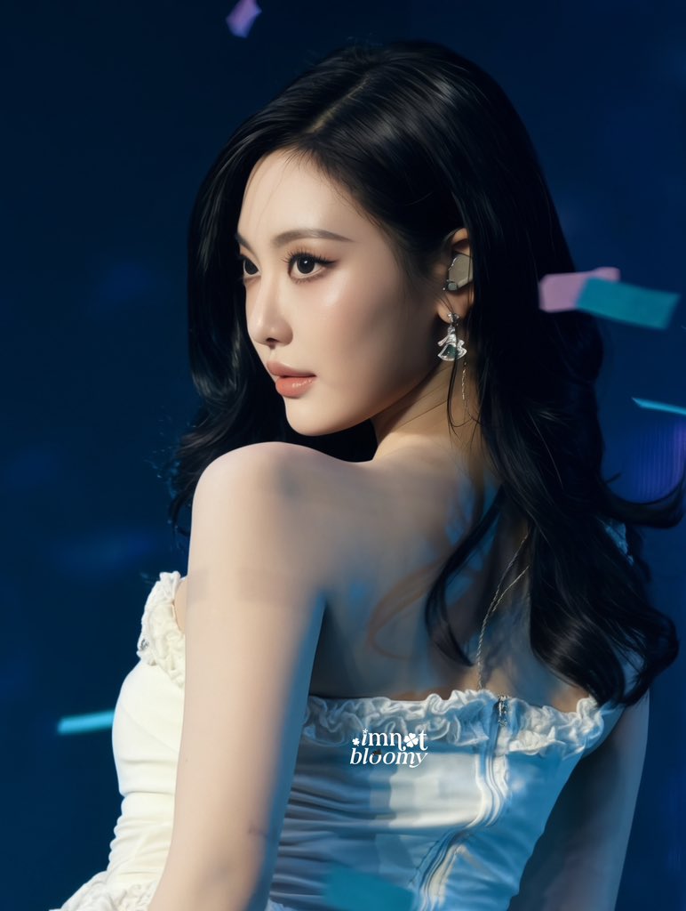 imnotbloomy's tweet photo. โคตรสวยสวยมาก สวยมากหนิงหนิงสวยมาก

#aespa_SYNK_aeXISLINE_JAKARTA
#NINGNING #닝닝 https://t.co/fI649TnHrm