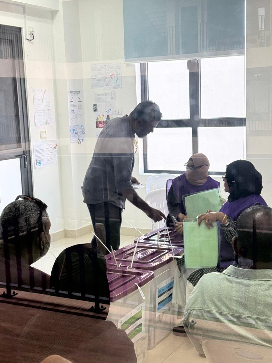 Mohamed Raee / Makunudhoo Constituency tweet media