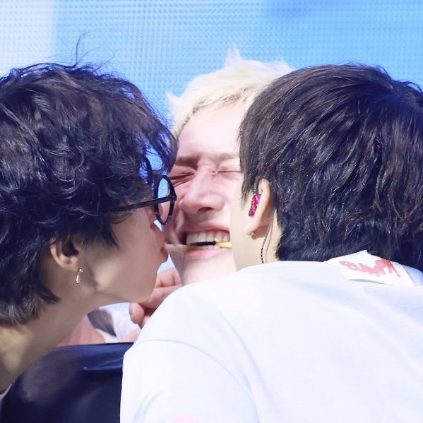 emmie 💕 tweet media