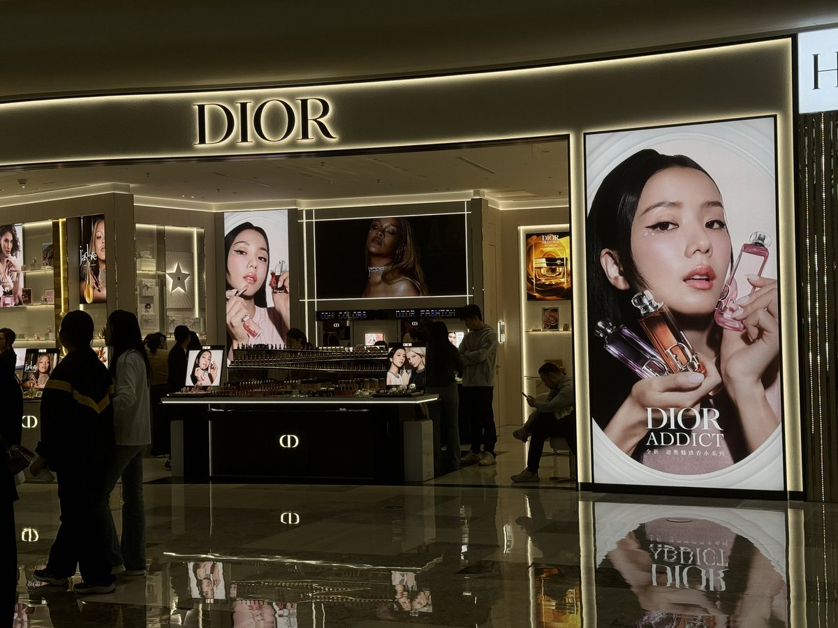 Zpanosarah tweet media