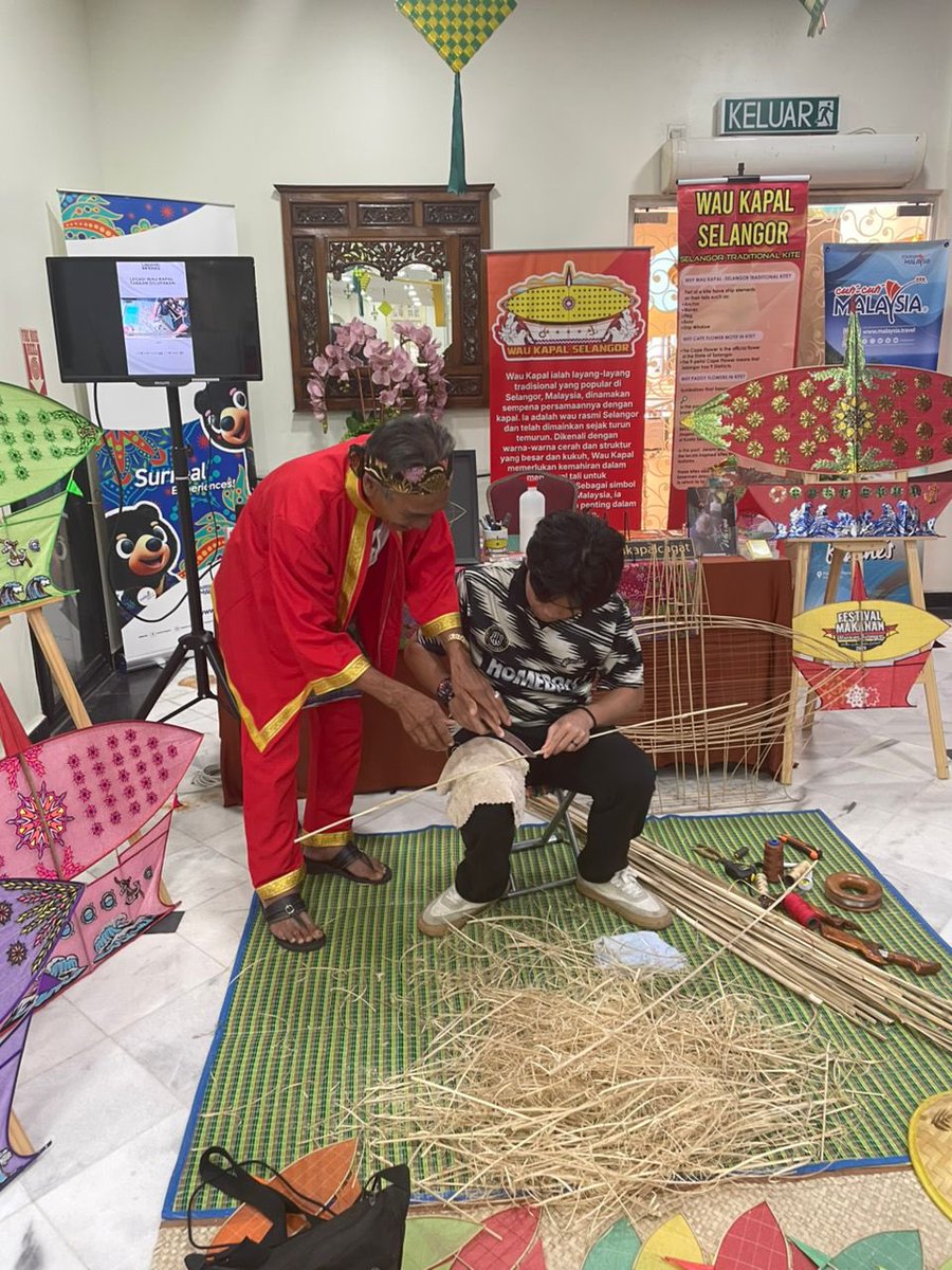 MaticMY's tweet image. #MaticMY #VisitMatic #PersatuanSukanTradisionalMalaysia #PermainanTradisional #SepakRaga #Ketengteng #DamMelayu #Gasing #Ketingting #Congkak #BatuSeremban #BatuSerembat #BatuSembang #Warisan
