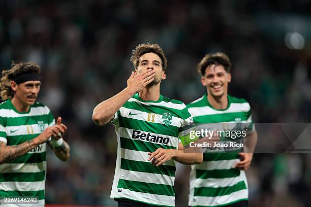 Tanto adepto que quer ser do #SportingCP, olhando para o que falam sobre o nosso Grande clube, mas que felizmente não são!

Feliz Páscoa a todos! 💚