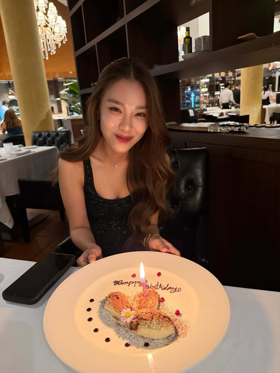 นฟ☕ ft.🎹🐱 tweet media