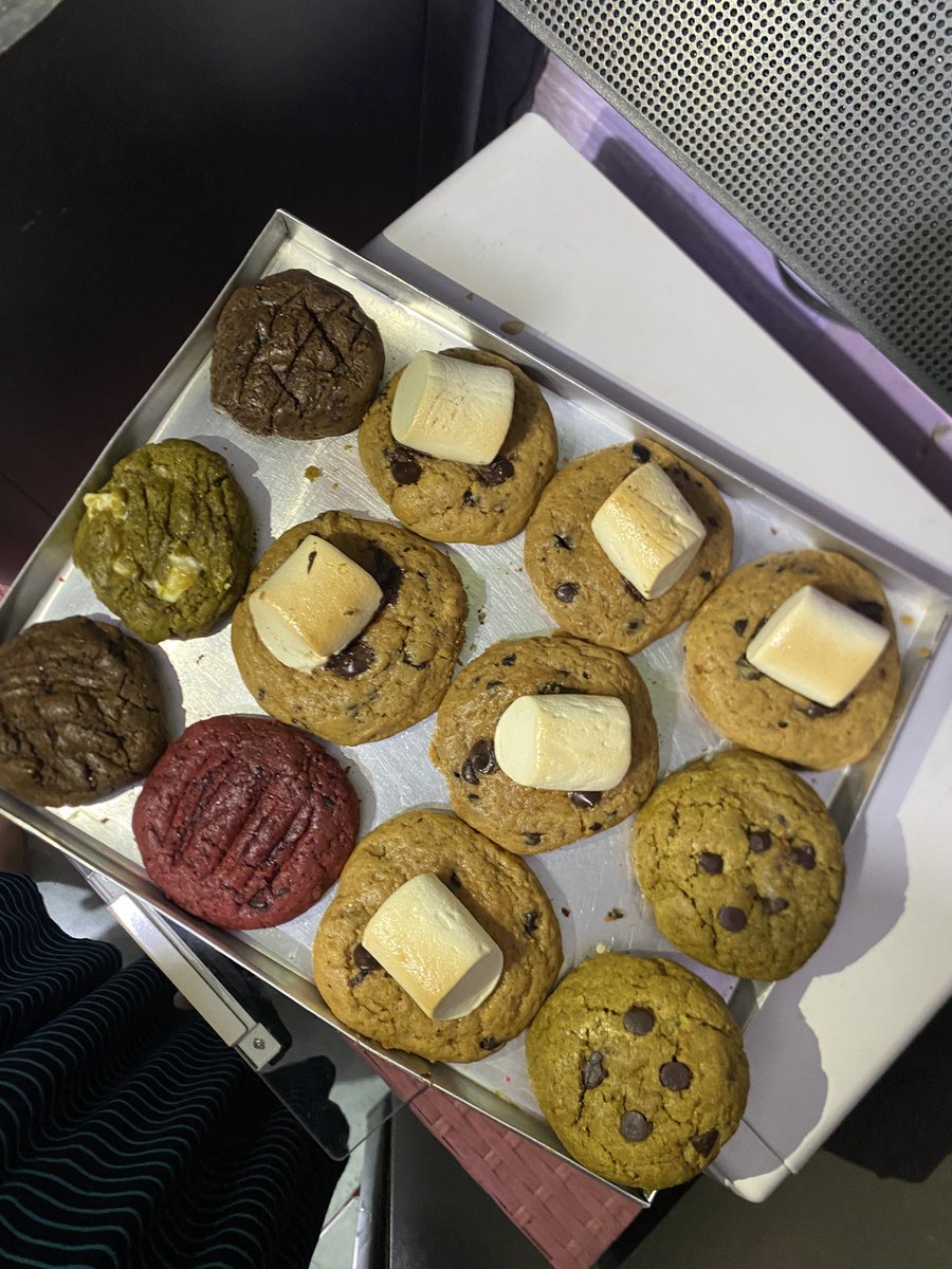 yuyaloverr's tweet photo. OPEN PRE-ORDER ──★ ˙ ̟ !! 

halo teman timun!! 👋
karena dari kemarin banyak yang nanyain, aku akhirnya mutusin buat open order soft cookies, harganya cuma 7-8k ajaaa ^_____^

kalau ada yang minat boleeh langsung co di shopee yah, terimakasih! <3
https://t.co/uUGcBYOXag https://t.co/j9s1yuu0Q1