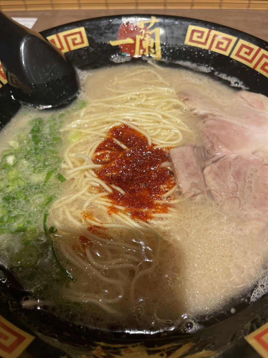 モロチ tweet media