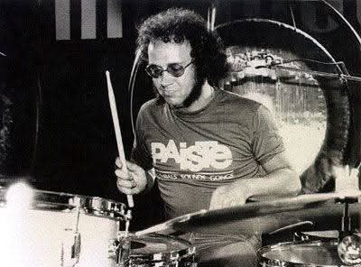 JFITZI_'s tweet photo. #MusicFan
#WorldDrummersDay

Some of the drummers that inspire me on World Drummers Day..😉🤘

#DrummersRock 
#IrishMusicCommunity https://t.co/Arm4VVOmW2