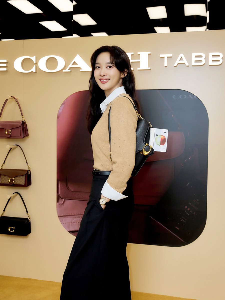 이청아 아카이브 tweet media