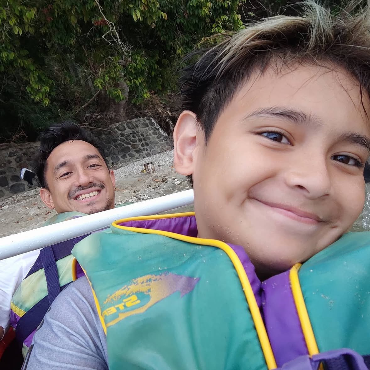 glitznlore's tweet photo. here’s litol capcap nd moymoy w their dahlia dimples

CAPEATH TAGold BEST SHIP 
#CongratulationsCapEath https://t.co/0Lo9RL1mom