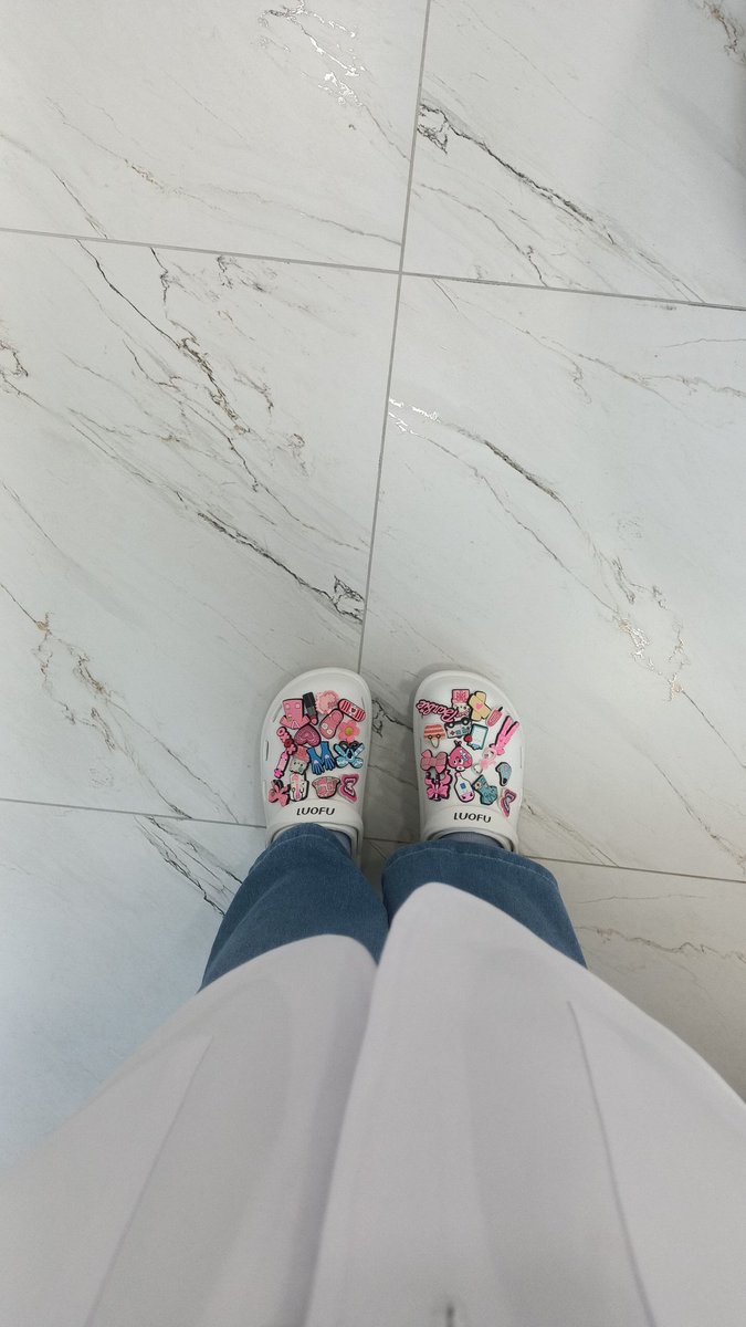 سُلا. tweet media