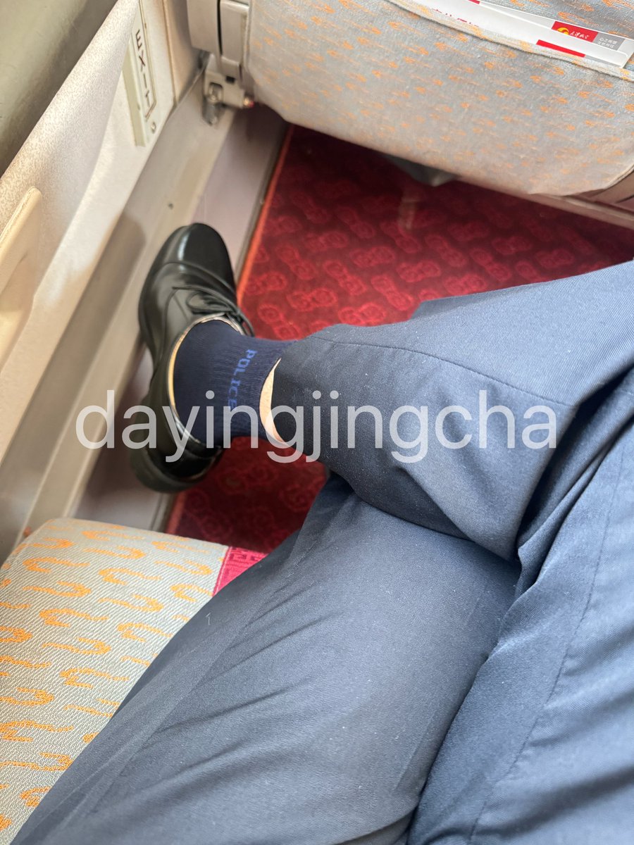 大英警察 tweet media
