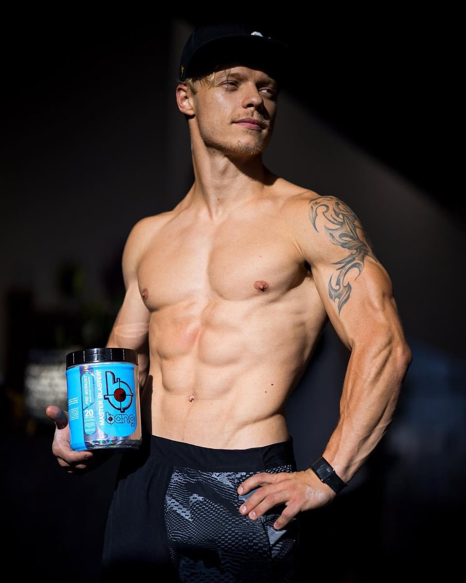 str8menhunter tweet media