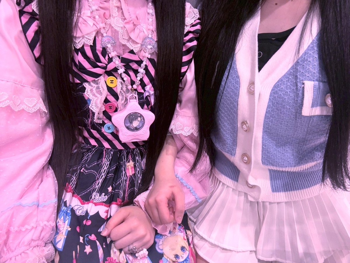 🎀🍒 tweet media