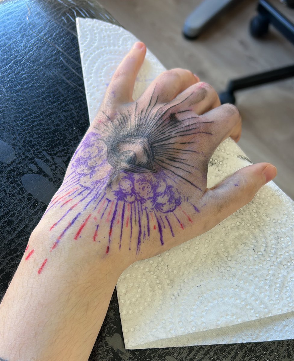 Sara Rom tweet media