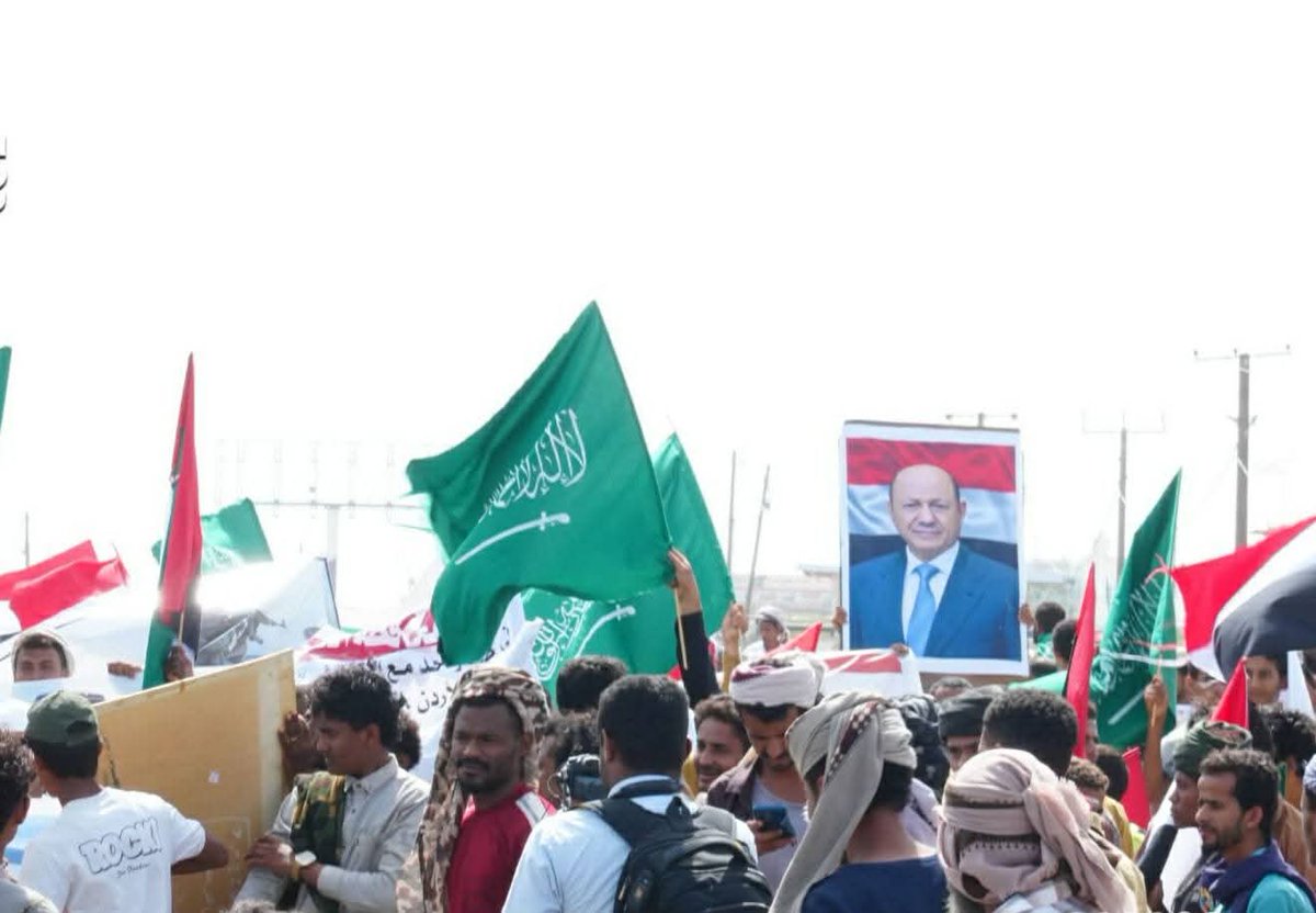 Nasser_Daqin's tweet photo. #المخا :
حشود جماهيرية منددة بالاعتدائات الإيرانية
على المملكة العربية السعودية ودول الخليج العربي والأردن 
وتؤكد بواحدية المصير المشترك https://t.co/2l5x5WTPYB