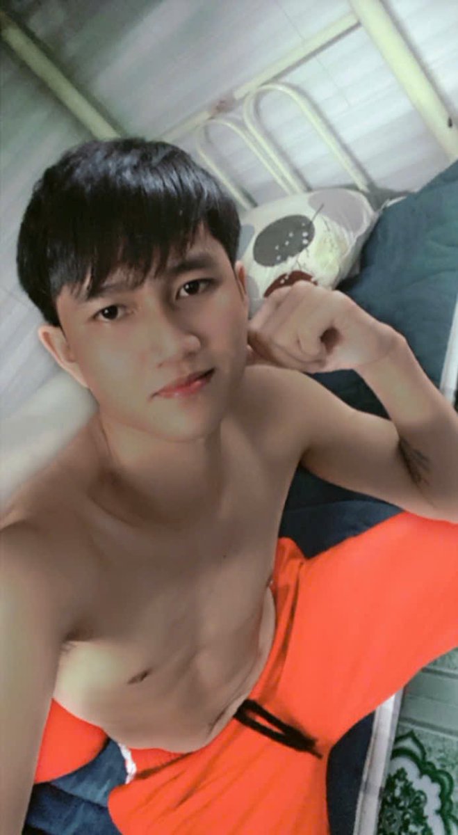 moreone20's tweet photo. Trai thẳng Sài Gòn 
Nhiệt tình https://t.co/Qd8WQgaagx