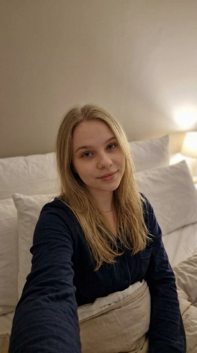 Mira🐝 tweet media