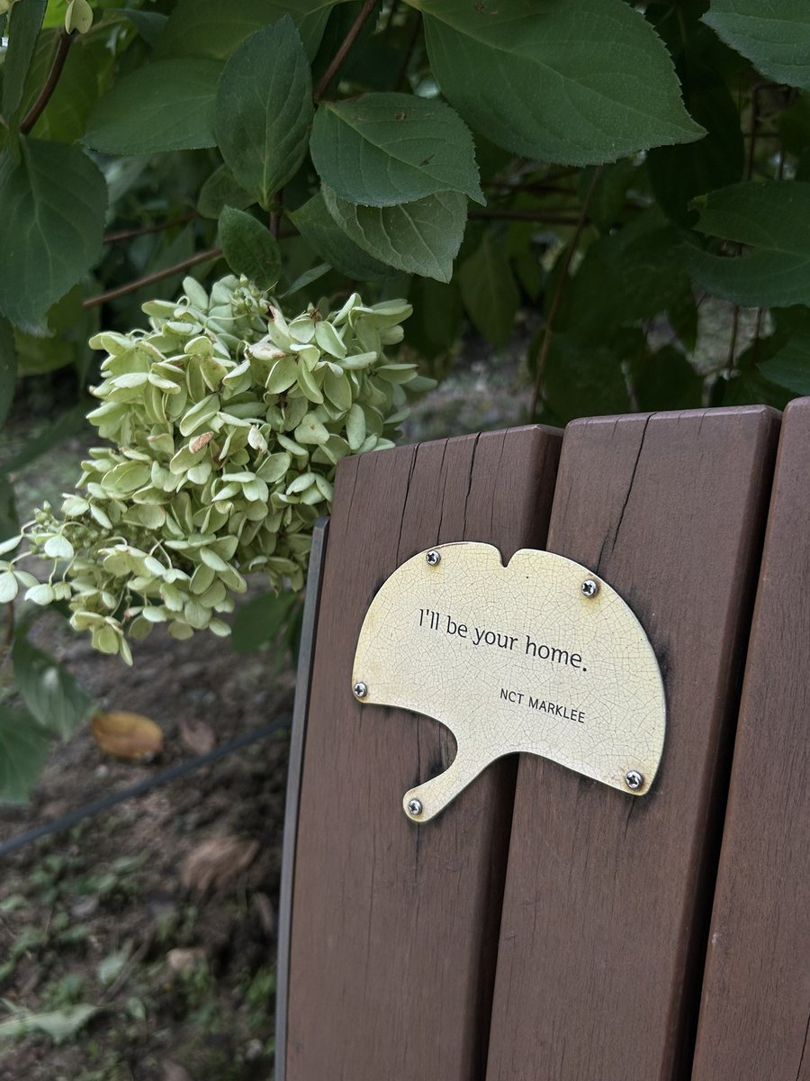 디🐻 #TASTE tweet media