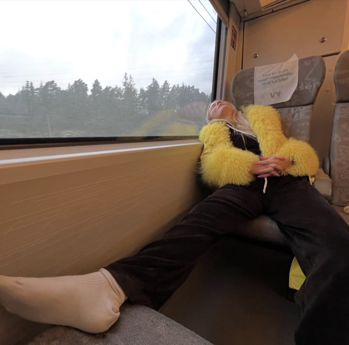 mini⁷ ✿ tweet media