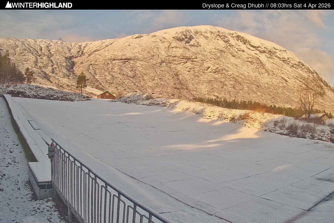 glencoemountain's tweet photo. Freshies at @glencoemountain this morning. Enjoy. #ski #snowboard #glencoe #winterfun https://t.co/M4H4uD9A8g