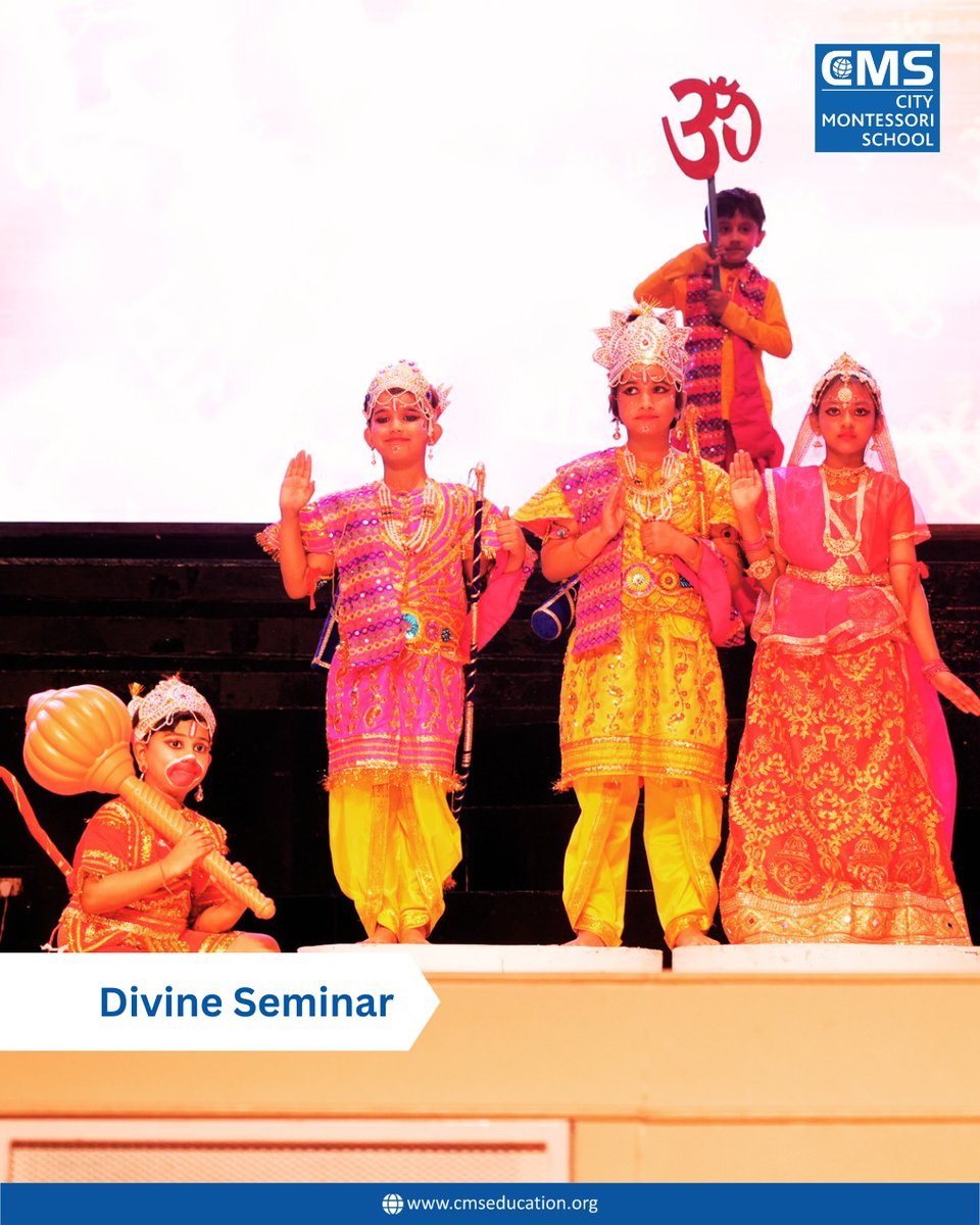 CmsJaiJagat's tweet image. Dressed in colourful dresses, #CMSstudents represented different faiths on stage. #allreligion #interfaith