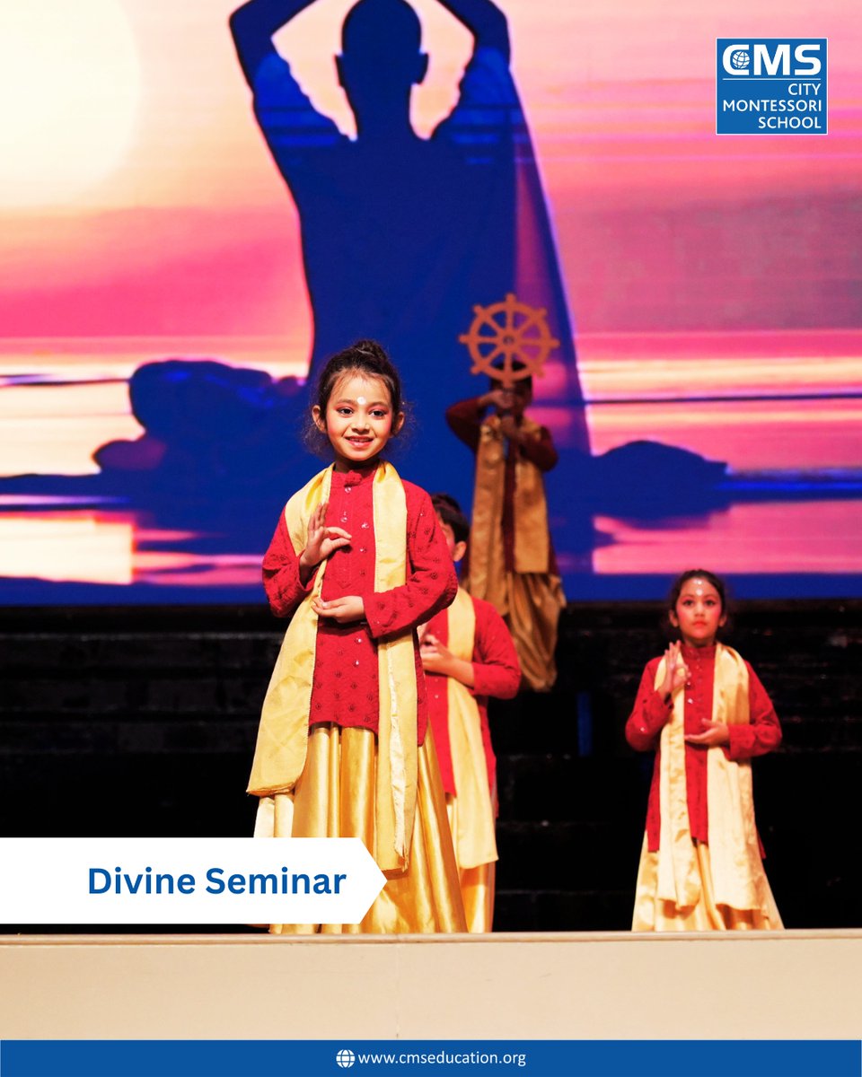 CmsJaiJagat's tweet image. Dressed in colourful dresses, #CMSstudents represented different faiths on stage. #allreligion #interfaith