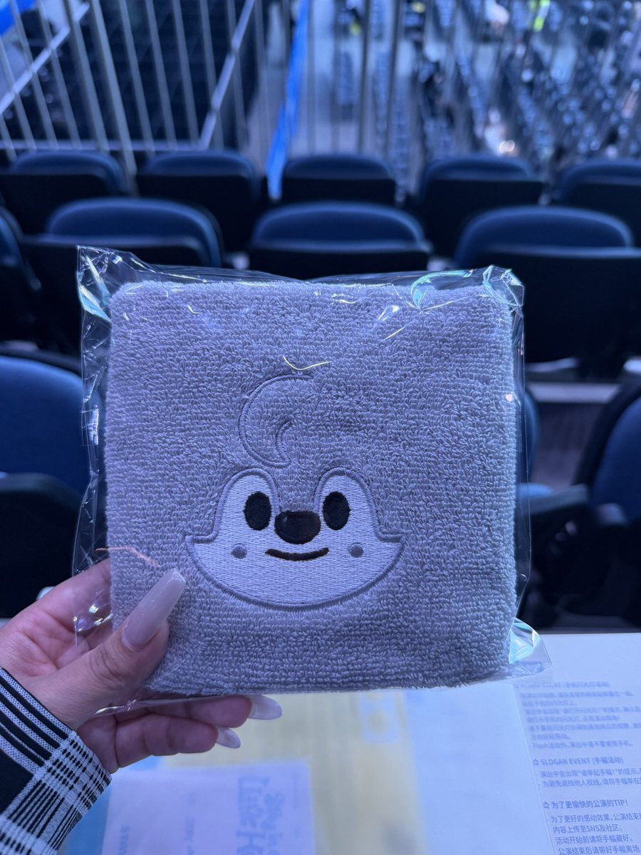 _riolem_'s tweet photo. straykids fanmeeting 交換 会場特典

求 フィリックス ピリ 🐥>> ハン 🐿

譲 バンチャン🐺

開演前、開演後の手渡しでの交換希望です
お気軽にお声掛けください https://t.co/LF9bUChQlN