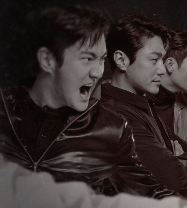 Siwon in leather jacket 🫠

#사냥개들2 #Bloodhounds2
#시원 #SIWON #최시원 #CHOISIWON 
<a href="/siwonchoi/">Siwon Choi</a>