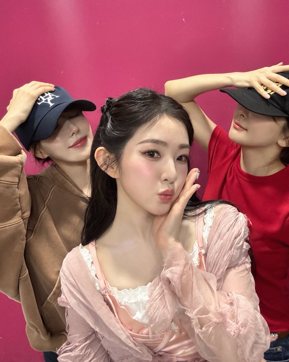 Red Velvet tweet media