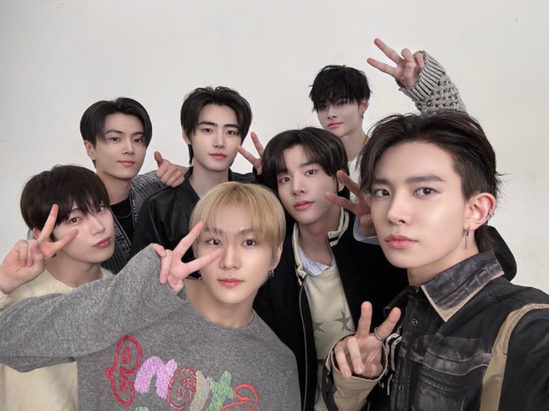 e̶r̵r̷o̵r̵y̵x̷ 🌟 ENHYPEN IS 7 tweet media