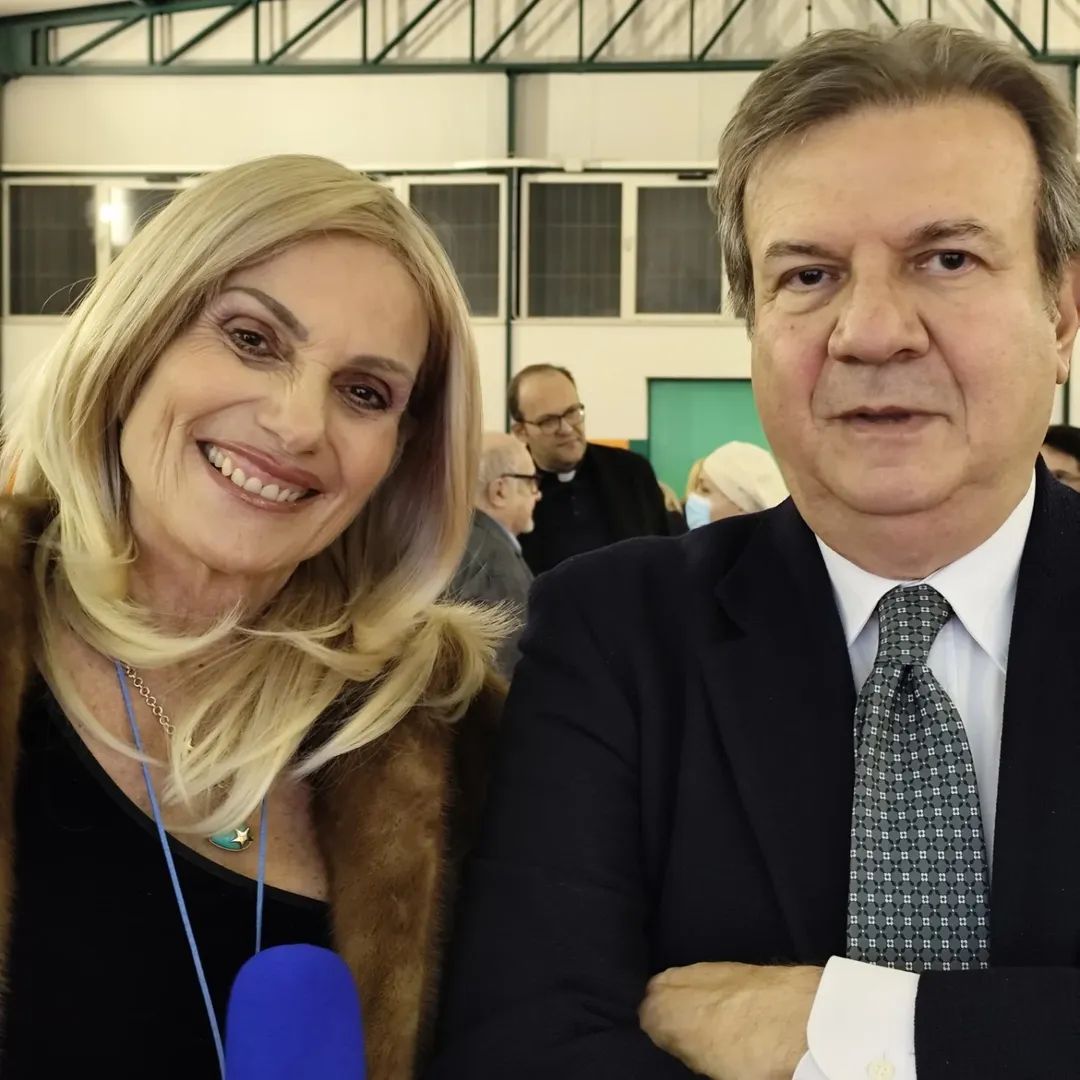 ❤️❤️❤️ Con Lorenza #Licenziati ci ha lasciati una professionista bravissima, competente, appassionata e di una gentilezza e signorilità d'altri tempi. Amica da sempre, negli ultimi anni ci siamo ritrovati per le ultime edizioni del Premio San Giustino Russolillo. Lei ne era da