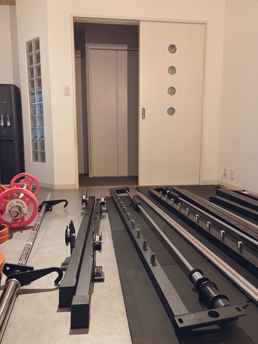 な な @ O L 宅 ト レ ー ニ ー tweet media