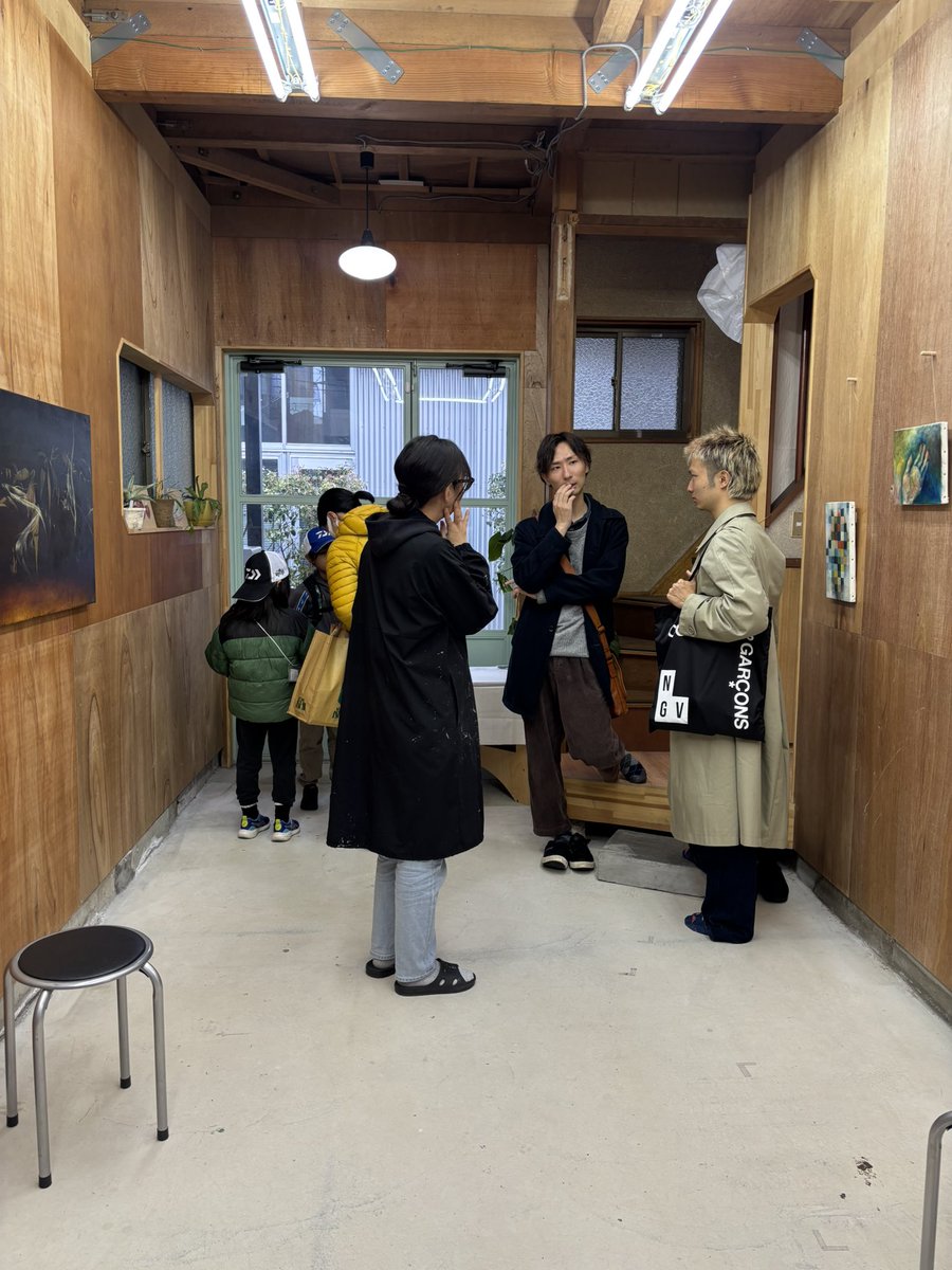 本日は開場から5時までずーーーっと沢山の人が来てくれていました。あんまりみんな来てくれるから途中ちょっと泣きそうに😂（最近歳のせいか涙腺がガバガバ）

明日は予備校での仕事が丸一日で在廊は出来ないのですが、最終日もよろしくお願いします。