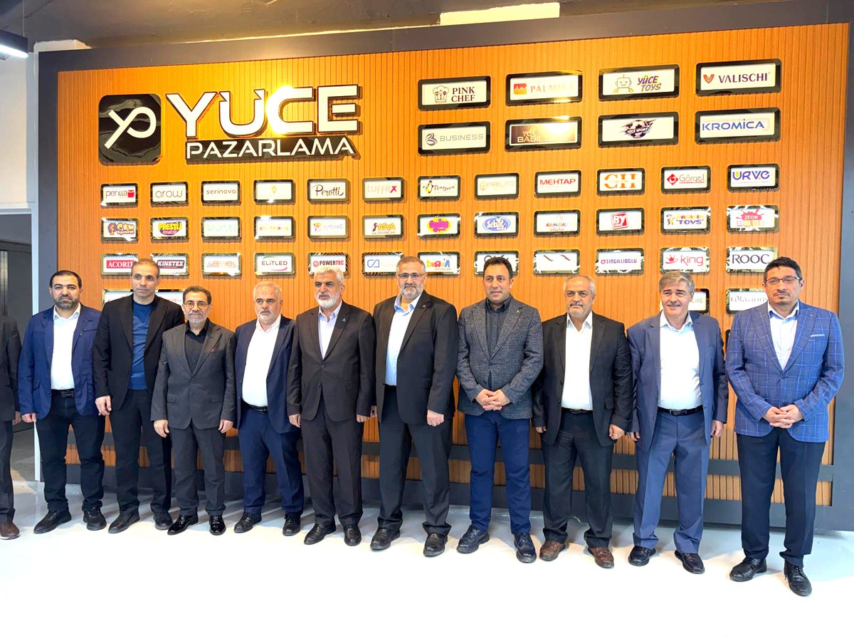 VedatTurgut's tweet photo. Değerli arkadaşımız, HAKSİAD Genel Başkan Yardımcısı İhsan Yüce abimizin İstanbul Sultanbeyli’deki züccaciye showroom açılış törenine Genel Merkez ekibimizle birlikte iştirak ettik. Toptan dağıtım yapacak bu güzel showroom mağazasının kendilerine ve iş dünyamıza hayırlı, uğurlu olmasını dilerim. Rabbim, helal dairesinde bereketli kazançlar nasip etsin.