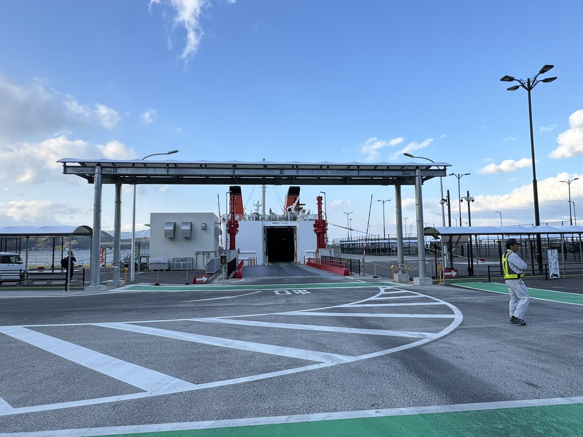 サーモン吉田 tweet media