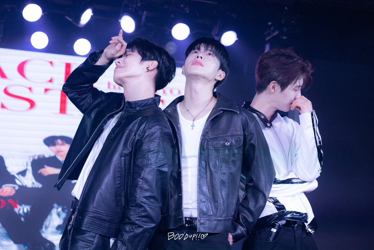 Pre.
260404 1부
𝑫𝑱𝑹 𝑩𝑨𝑪𝑲 𝑶𝑵 𝑺𝑻𝑨𝑮𝑬 𝒊𝒏 𝑱𝑨𝑷𝑨𝑵

🖤🤍🩶

#DOHA #JIAHN #R1AN